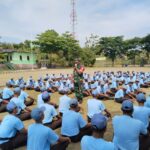 Babinsa Gelar Pembinaan Cinta Tanah Air Untuk Siswa SMK Sakti Babinsa Gelar Pembinaan Cinta Tanah Air Untuk Siswa SMK Sakti