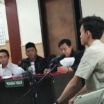 Saksi bea cukai ini tidak tau adanya penganiayaan dan penembakan ke terdakwa Suryadi Gunawan.